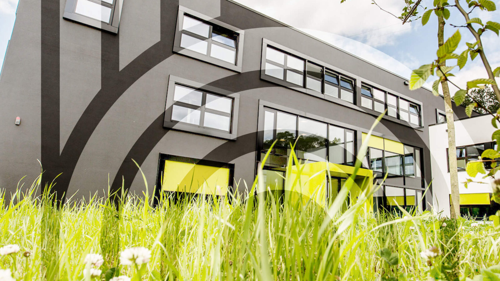 Außenansicht der Firmenzentrale der Herweck AG in St. Ingbert