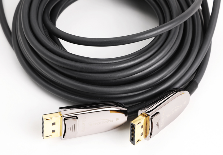 Schwarzes Delock AOC-Displayport-Kabel.